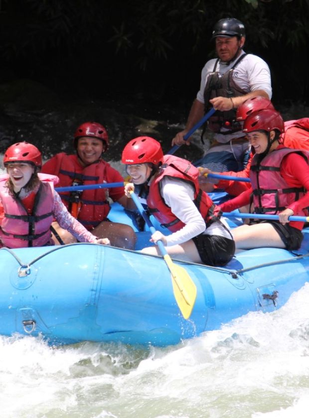 rafting-pacuare-river-tour-costa-rica-explornatura-travel-agency-excursion-costa-rica