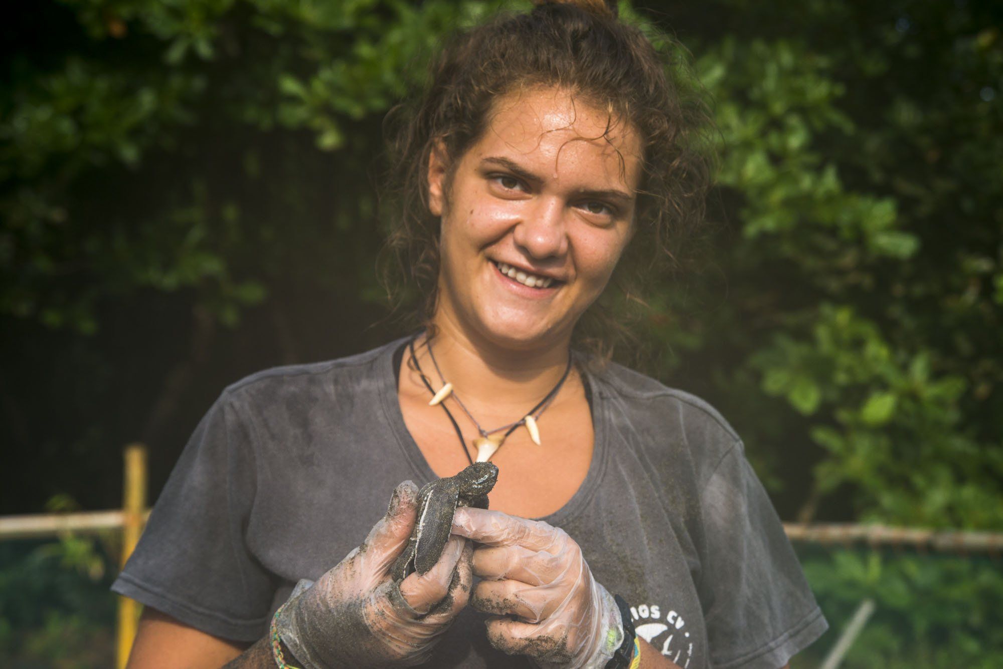 learn-spanish-and-rescue-turtles-in-turrialba-costa-rica-explornatura