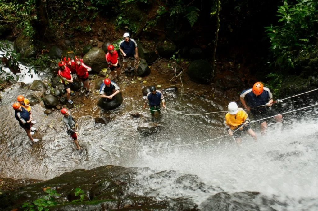 canyoning-canopy-tours-Costa-Rica-explornatura-travel-agency-excursion-costa-rica