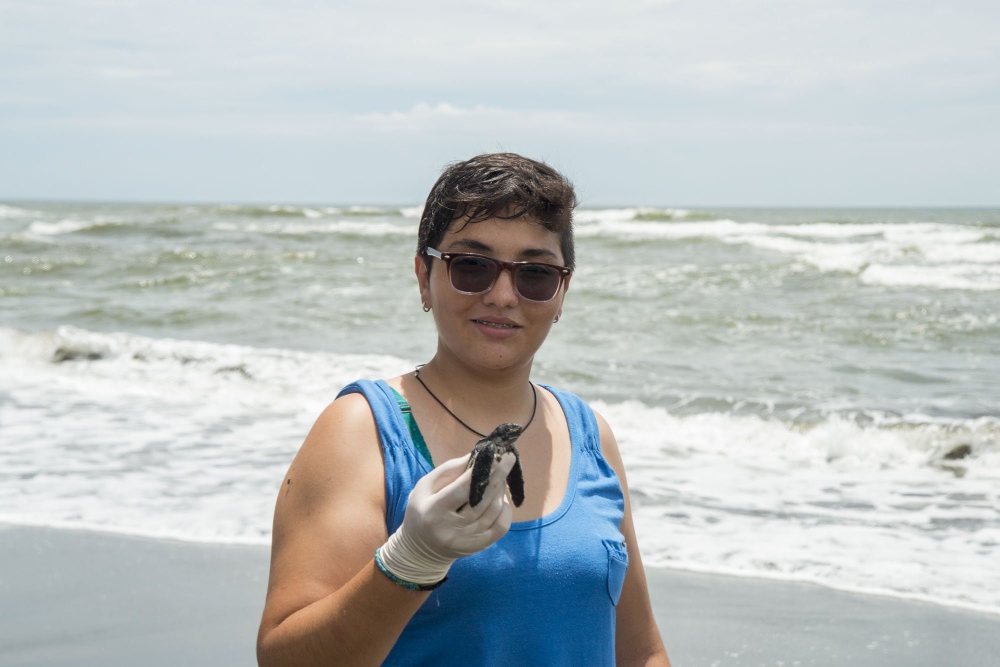 learn-spanish-and-rescue-turtles-in-turrialba-costa-rica-explornatura